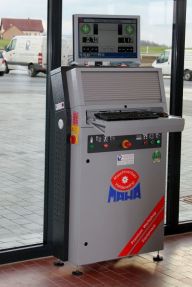 MAHA Kommunikationspult MCD 2000 mit All-in-One PC.JPG